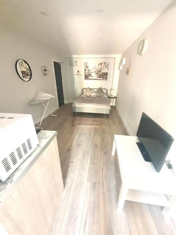 Pensionat Southall Stays Near Heathrow Ub2