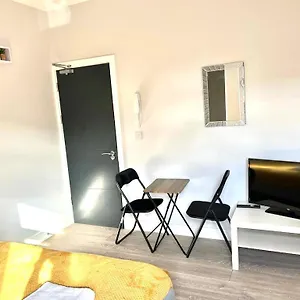 Suites By Gh Stays Guest house